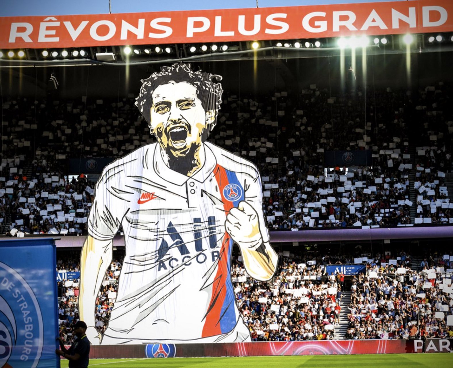 关于美国逆转里昂,马尔基尼奥斯爆发神勇的信息 关于美国逆转里昂,马尔基尼奥斯爆发神勇的信息