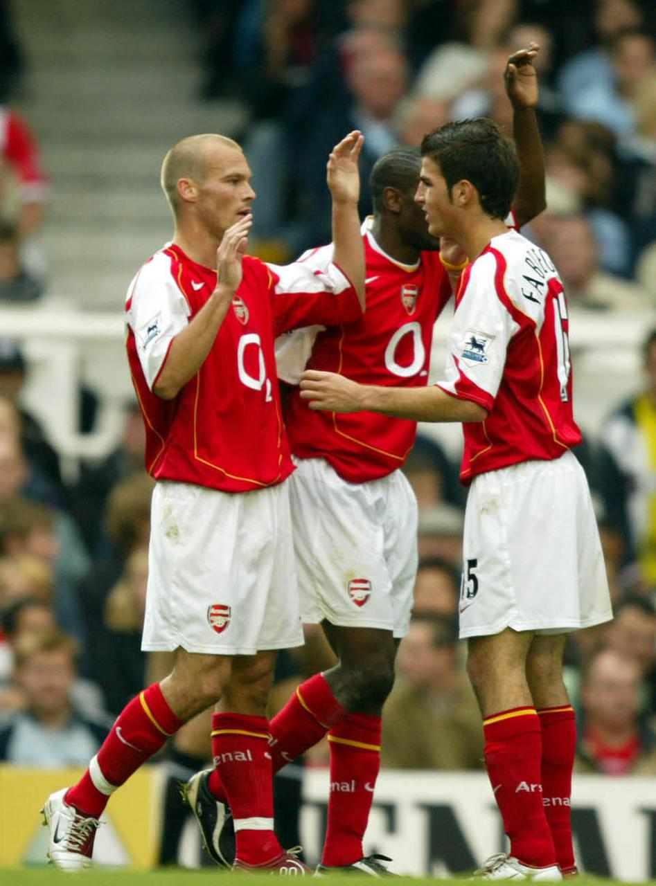 包含阿森纳士气如虹，全力冲击欧洲豪强的词条