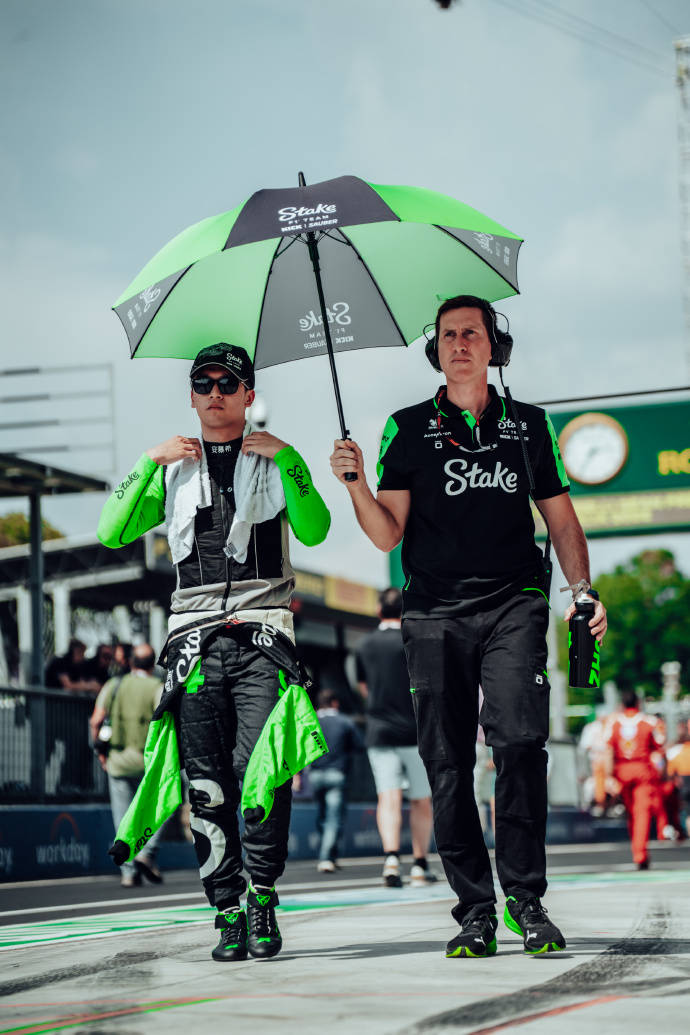 红牛车队绝杀哈斯车队,周冠宇扛起全队的简单介绍 红牛车队绝杀哈斯车队,周冠宇扛起全队的简单介绍