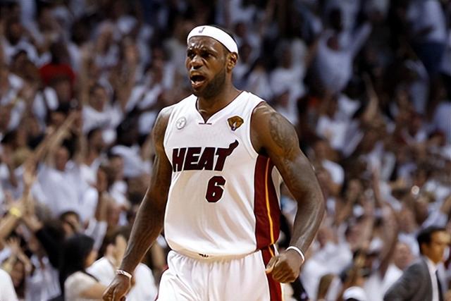 马刺完胜上海队，詹姆斯高光表现